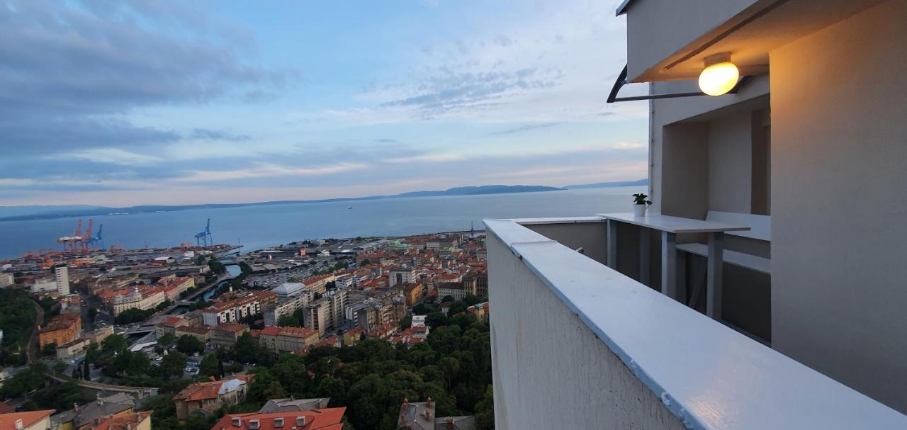 City Lights Penthouse Rijeka Buitenkant foto