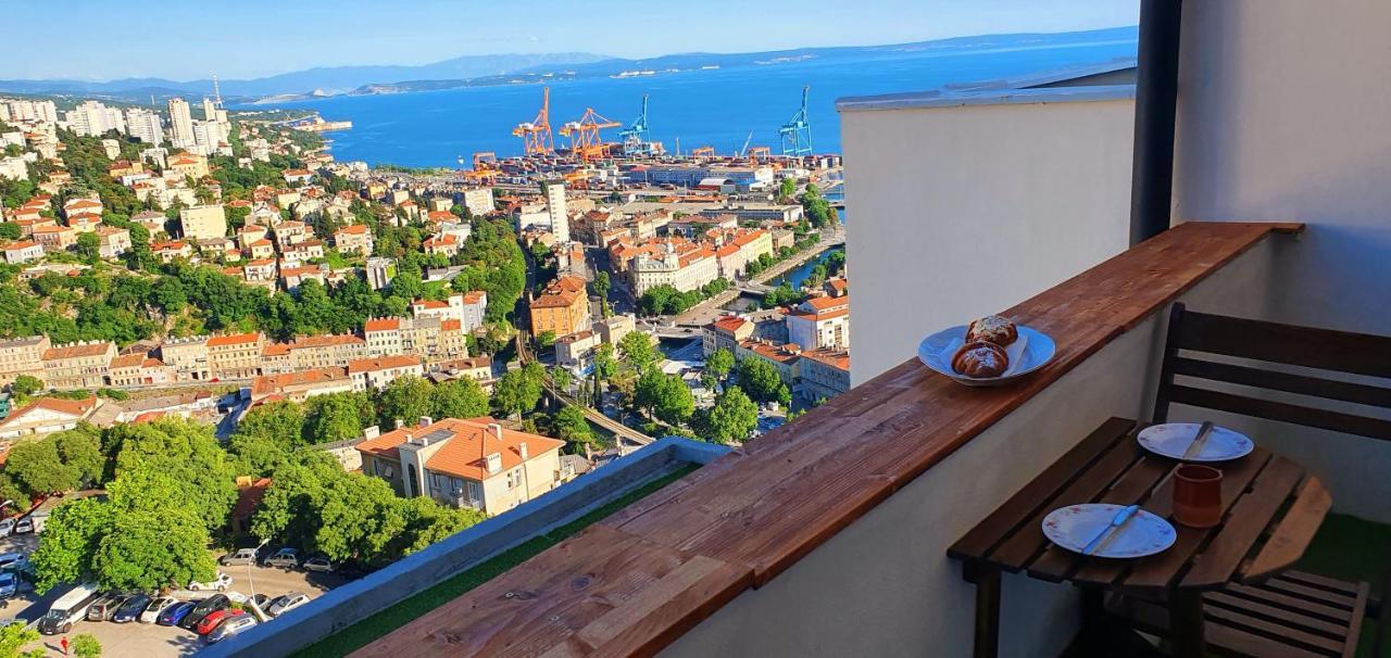 City Lights Penthouse Rijeka Buitenkant foto