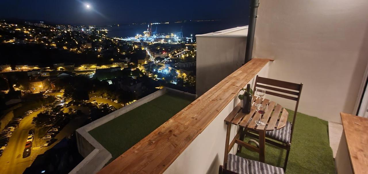 City Lights Penthouse Rijeka Buitenkant foto